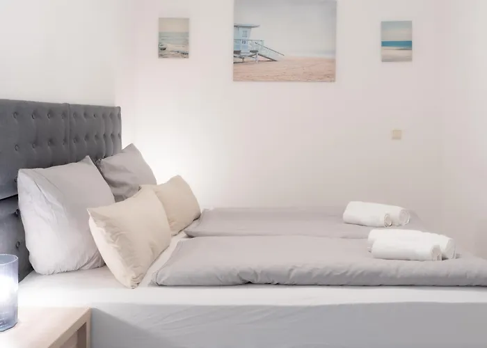 Apartahotel Urban Flats 4*