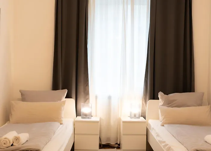 Urban Flats Apartahotel 4*