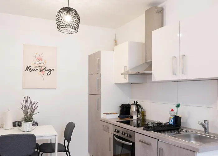 Urban Flats Apartahotel 4*