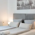 Lägenhetshotell Urban Flats 4*