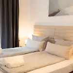 Urban Flats 4*