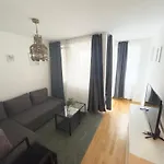 Urban Flats 4*