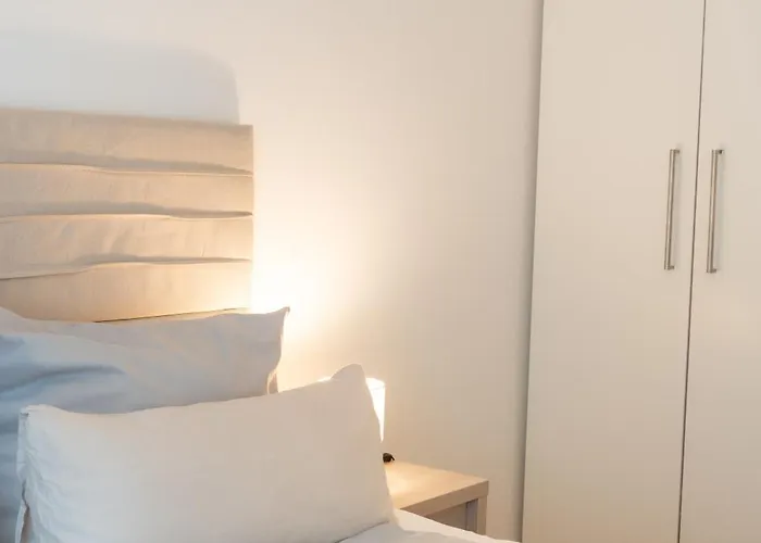 公寓式酒店 Urban Flats 4*