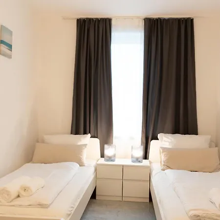 Urban Flats 4*