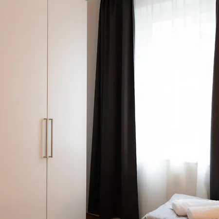 Hotel apartamentowy Urban Flats 4*
