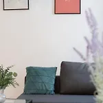 Urban Flats 아파트호텔